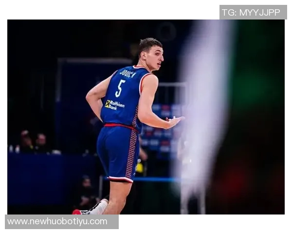 约维奇半场表现亮眼6投3中罚球全中贡献10分外加3篮板2助攻1盖帽 约维奇半场表现亮眼6投3中罚球全中贡献10分外加3篮板2助攻1盖帽