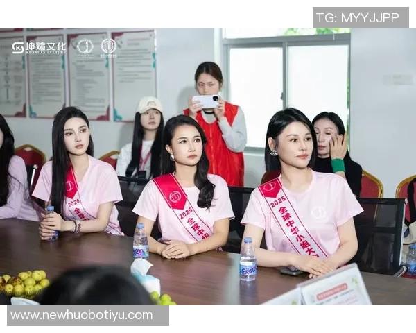 2025铁人荣耀时刻全队齐心协力捧杯共庆冠军荣耀之夜